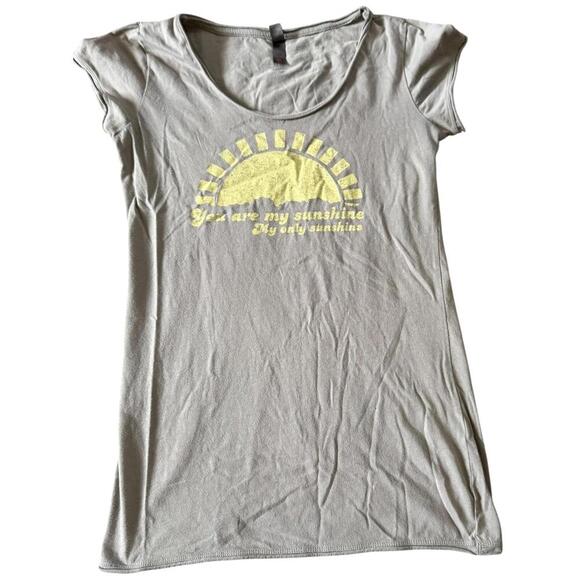 District “You Are My Sunshine” Tee - Size M - Picture 1 of 6